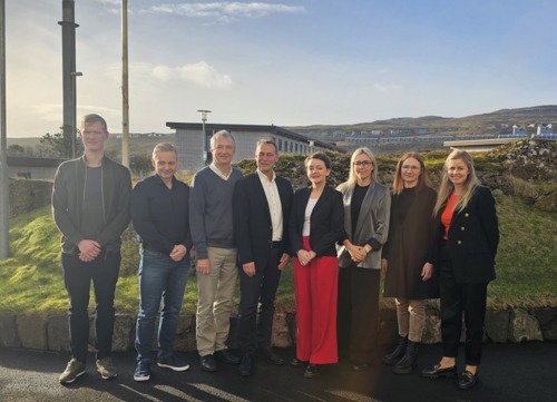 Her er arbeiðsbólkurin avmyndaður. Birita K. Samuelsen frá Sjúkrahúsverkinum vantar á myndini.